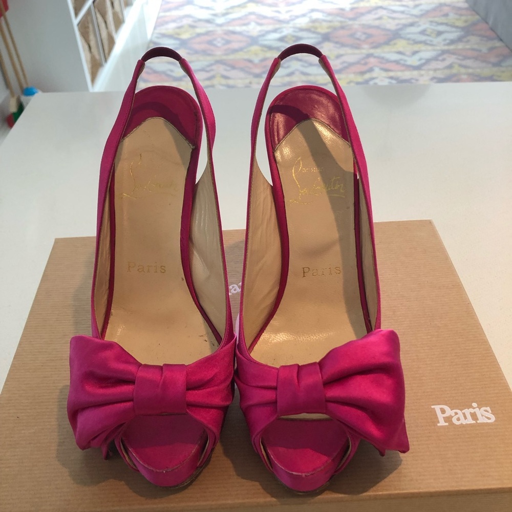 Pink satin Christian Louboutin‘s